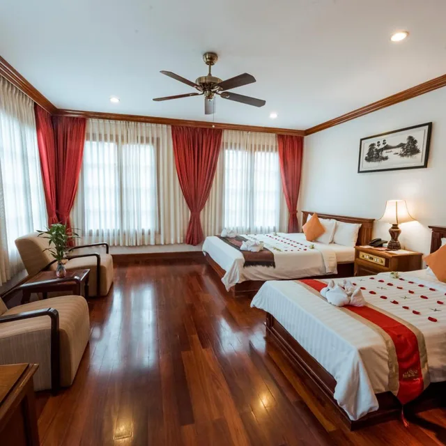 Family Suite, Royal Crown Hotel & Spa 2/7