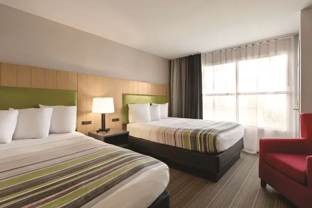 غرفة بسريرين كوين لذوي الإعاقة، Country Inn and Suites by Radisson, Petersburg, VA 2/7