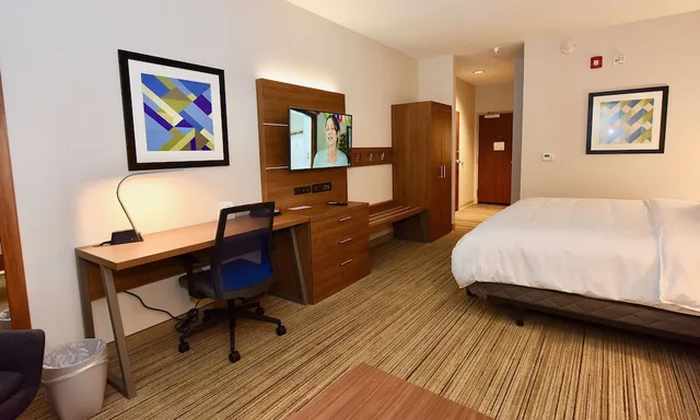 غرفة قياسية بسرير كينج، Holiday Inn Express and Suites Perryville I 55 2/4