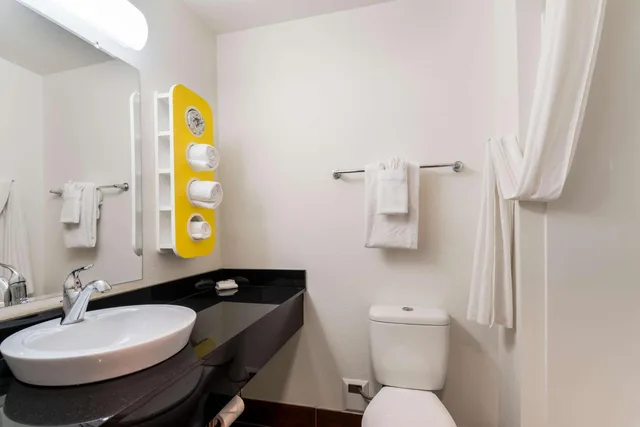 غرفة رباعية بسرير مزدوج، Motel6 Wilkes Barre, PA - Arena 8/10