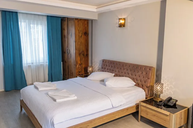 غرفة قياسية بسرير مزدوج بإطلالة على البحر بغرفة نوم واحدة، Sinop Mola Hotel 7/10