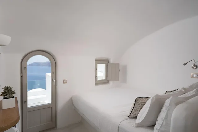 Honeymoon, Suite, Caldera View, Outdoor Jetted Tub, La Perla Villas And Suites Adults Only 8/10