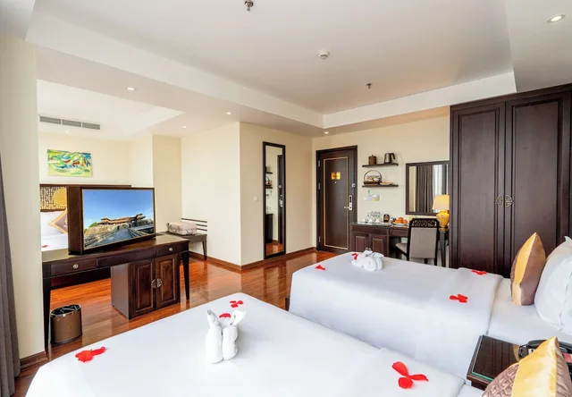 Premier, Studio, Suite, Twin Beds, Thanh Lich Royal Boutique Hotel 5/10