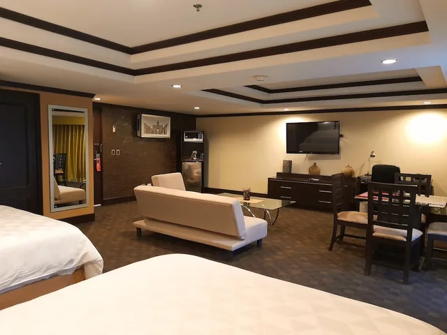 جناح بسريرين كوين، HOLIDAY INN GUATEMALA 2/7