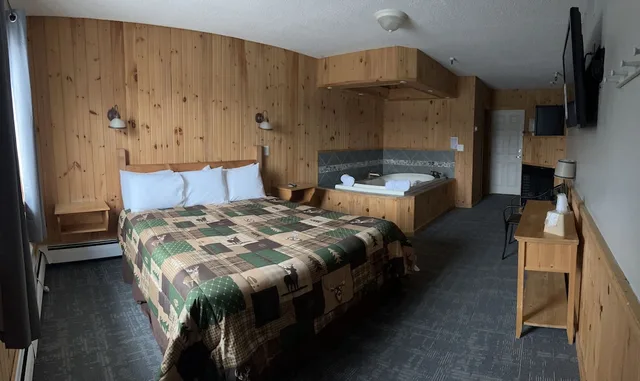 جناح استوديو فاخر بسرير كينج، Maine Woods Inn At Vacationland Inns 1/3