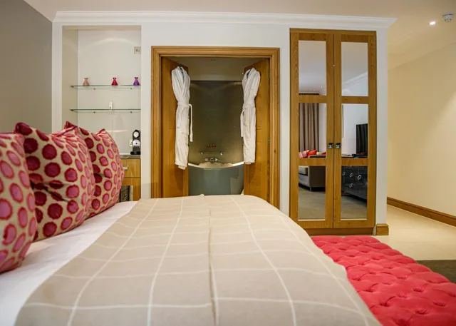 Garden, Luxury, Suite، Alexander House And Utopia Spa 8/10