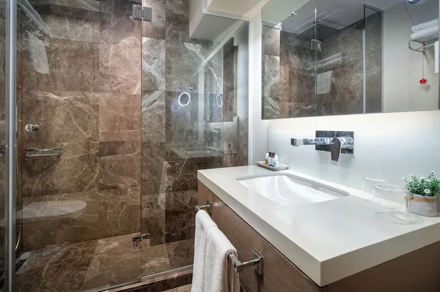 جناح بسرير كينج بشرفة، Sentire Hotels And Residences 2/2