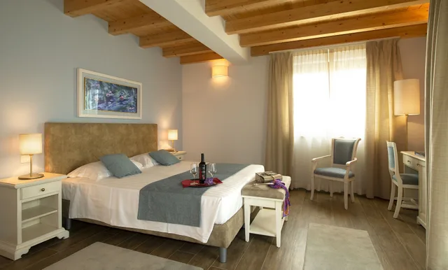 غرفة ديلوكس بسريرين منفصلين، Borgo Romantico Relais 1/2