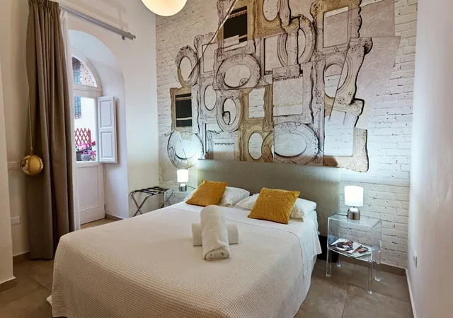 غرفة سوبيريور بسريرين منفصلين بإطلالة على المدينة بشرفة بغرفة نوم واحدة، Titti Artistic B&B 2/3
