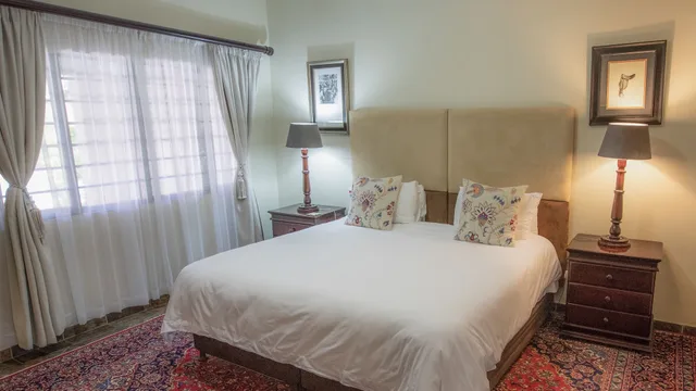 Garden, King Bed، At Heritage House 1/4