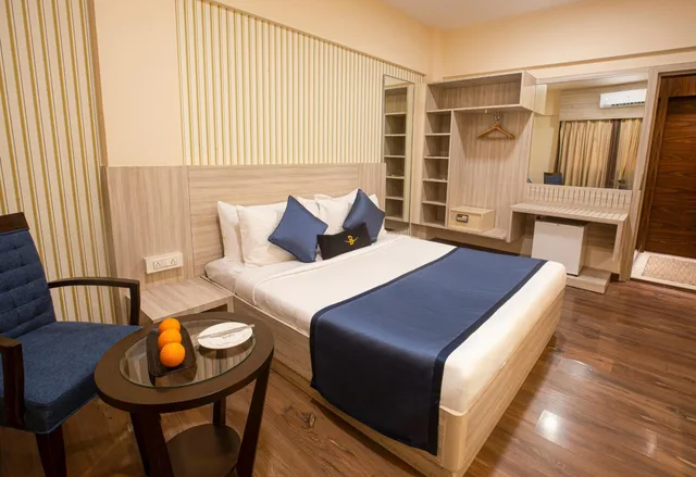 غرفة تنفيذية، Bawa Regency 1/2
