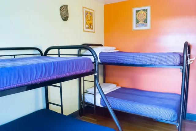 غرفة عائلية بأسرّة بطابقين بحمام مشترك، Ocean Island Inn Backpackers Suites Hostel 5/6