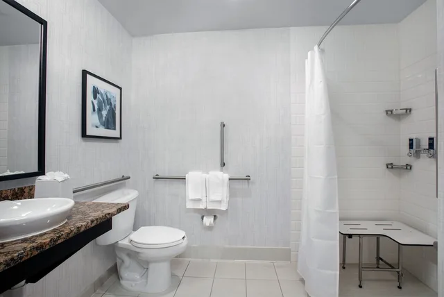 غرفة تقليدية بسريرين كوين لذوي الإعاقة، Four Points By Sheraton Fort Lauderdale Airport - Dania Beach 2/2