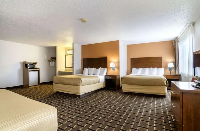 جناح بسريرين كوين، Quality Inn Osceola, IA 2/3