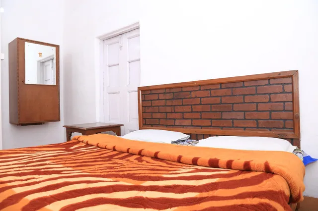 كوخ بسريرين مزدوجين، Prince Hotel 1/1