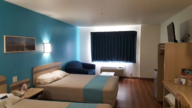غرفة قياسية بسريرين كوين، Motel6 Las Cruces, NM - Telshor 4/6