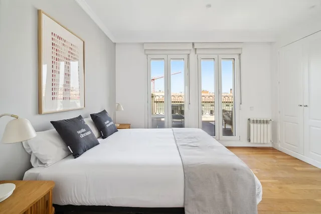 3 Bedrooms, Apartment, 1 Queen and 4 Single Beds, Sofa, Terrace, Limehome Madrid Calle de Nunez de Balboa 3/9