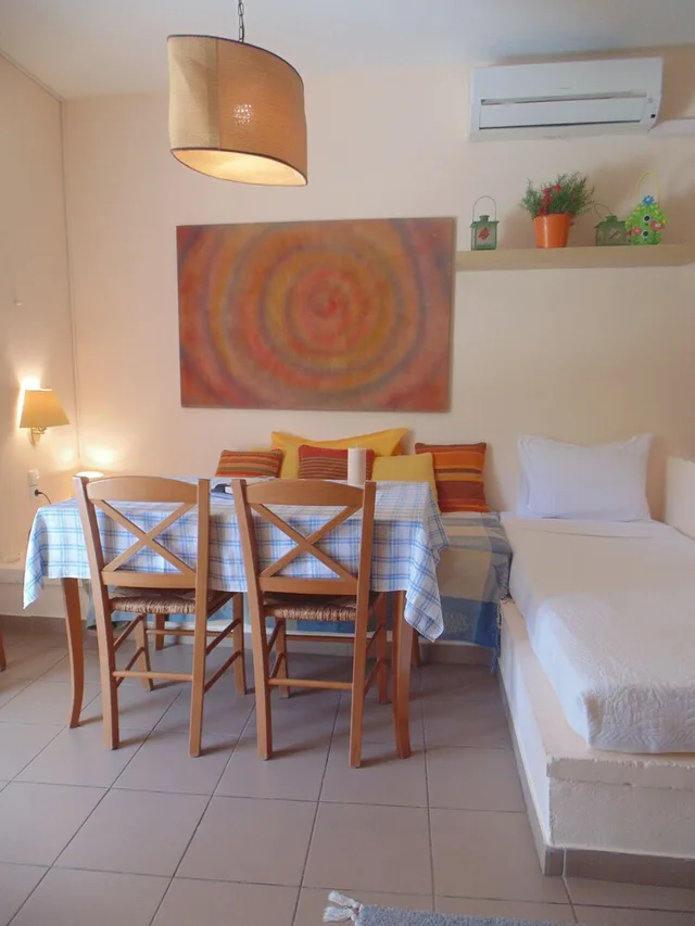 2 Bedrooms, Apartment, 1 Double and 4 Single Beds، Heliotopos Apartments 2/8