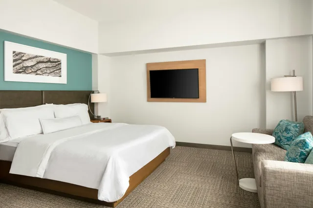 غرفة بسرير كينج، Element Omaha Midtown Crossing 2/4