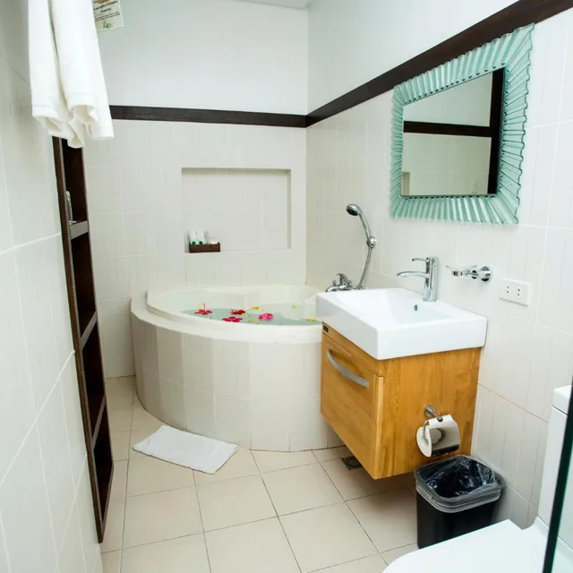 جناح، Hotel Soffia Boracay 6/6