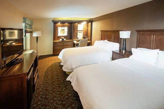 غرفة بسريرين كوين، Hampton Inn Terre Haute 1/3