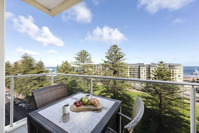 Oaks Glenelg Liberty Suites, Adelaide 3/80