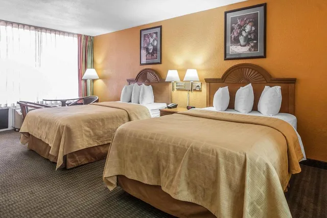 غرفة بسريرين مزدوجين، Quality Inn & Suites Conference Center 2/6