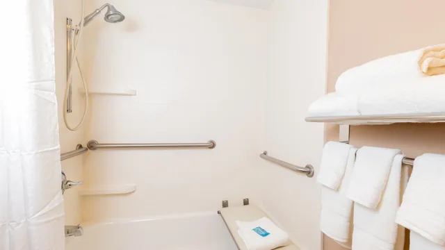 غرفة قياسية بسريرين كوين، Holiday Inn Express Hotel And Suites Birmingham Irondale East 10/10