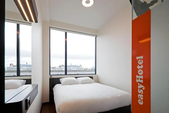 غرفة قياسية، easyHotel Amsterdam City Centre 1/1