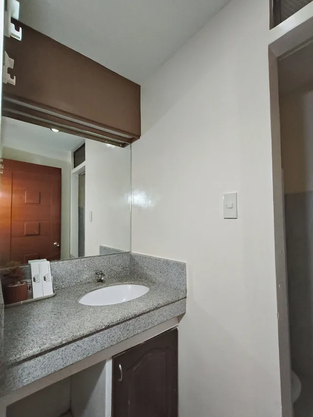 غرفة قياسية رباعية بسرير كوين وسريرين منفصلين، Delle Suites 4/4