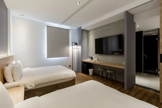 غرفة سوبيريور رباعية بسريرين مزدوجين، Green Hotel 1/2