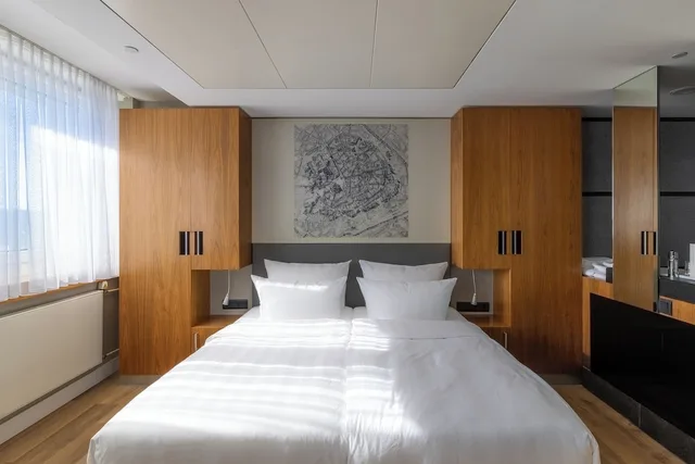 Nyx, Suite, Triple, Double Bed، NYX Hotel Erfurt by Leonardo Hotels 1/3
