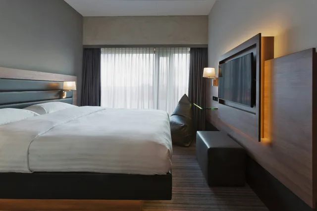 غرفة، Moxy Amsterdam Houthavens 1/4
