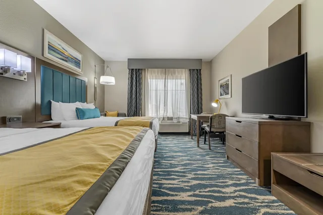 Standard, 2 Queen Beds, Bay View, Kitchenette، Executive Residency By Best Western Corpus Christi 4/6