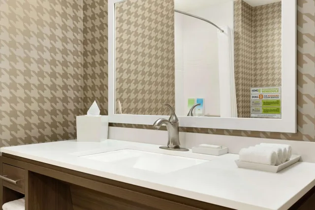 1 Bedroom, Suite, King Bed, Sofa, Home2 Suites By Hilton Florence Cincinnati Airport South 6/7
