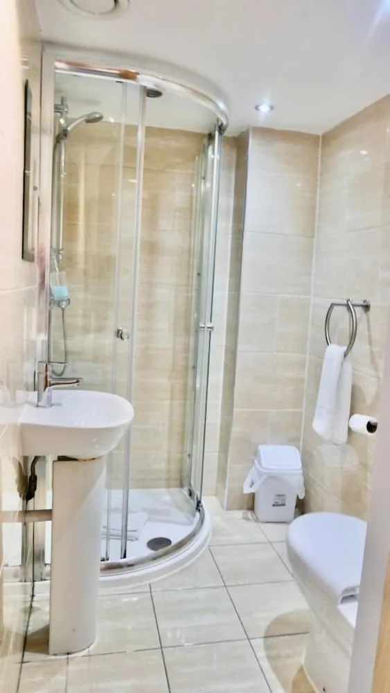 غرفة اقتصادية رباعية بسرير مزدوج وسرير فردي، Printworks Hotel 4/4