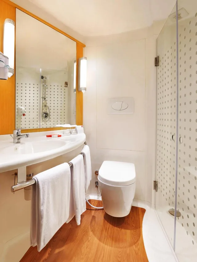 غرفة قياسية بسريرين منفصلين بإطلالة على البحر، Ibis Padang 9/10