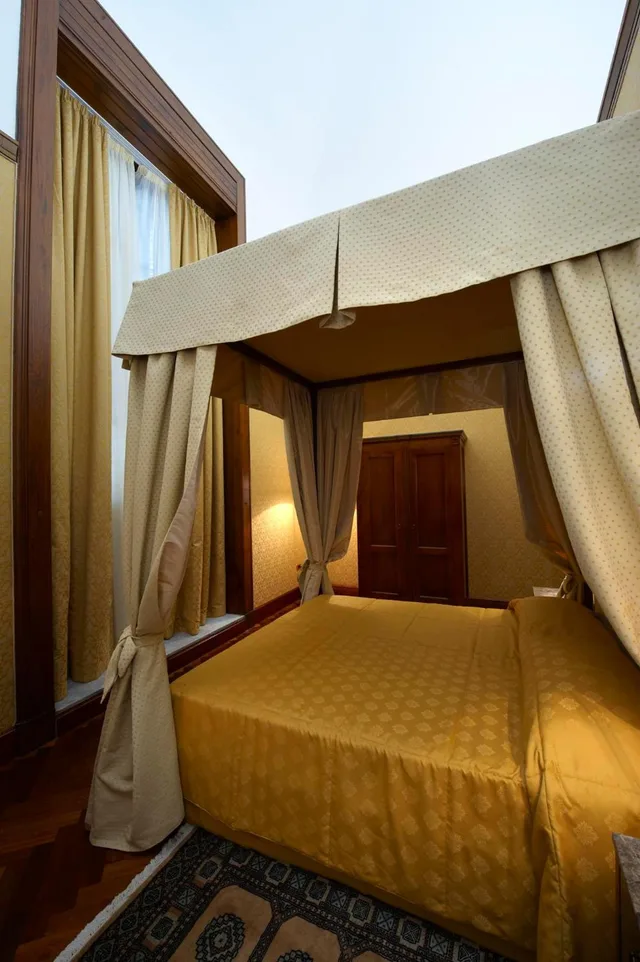 Imperial, Suite, Queen Bed، Grand Hotel Piazza Borsa 2/2