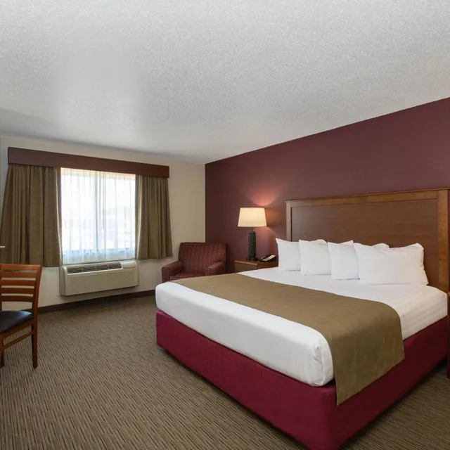 جناح بسرير كينج لذوي الإعاقة، Americinn By Wyndham Merrill 1/2