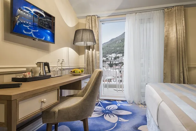 غرفة سوبيريور ثلاثية بشرفة مع سرير سحّاب إضافي، Grand Hotel Slavia 2/5
