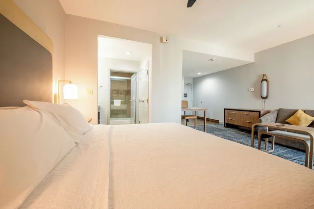 Studio, King Bed, Homewood Suites by Hilton Houma LA 1/8