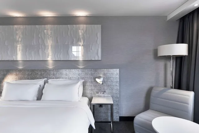 جناح جونيور بسرير كينج، Radisson Blu Hotel, Edinburgh City Centre 9/10