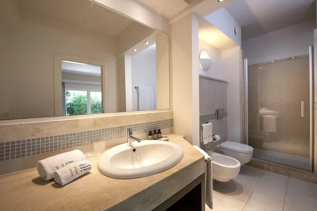 Plus, Superior, 1 Double and 1 Single Bed، Chia Laguna - Hotel Village 6/6