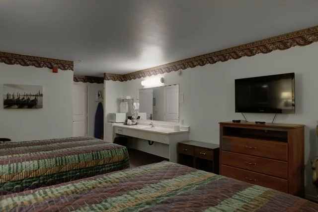 جناح بسرير كينج وسريرين كوين بغرفتي نوم، Oceanview Inn 3/4
