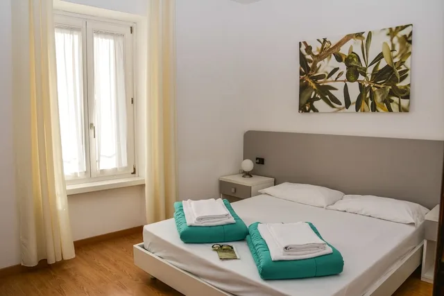 شقة بسرير كوين بشرفة بغرفة نوم واحدة مع أريكة، Stella Sport Apartments 1/2
