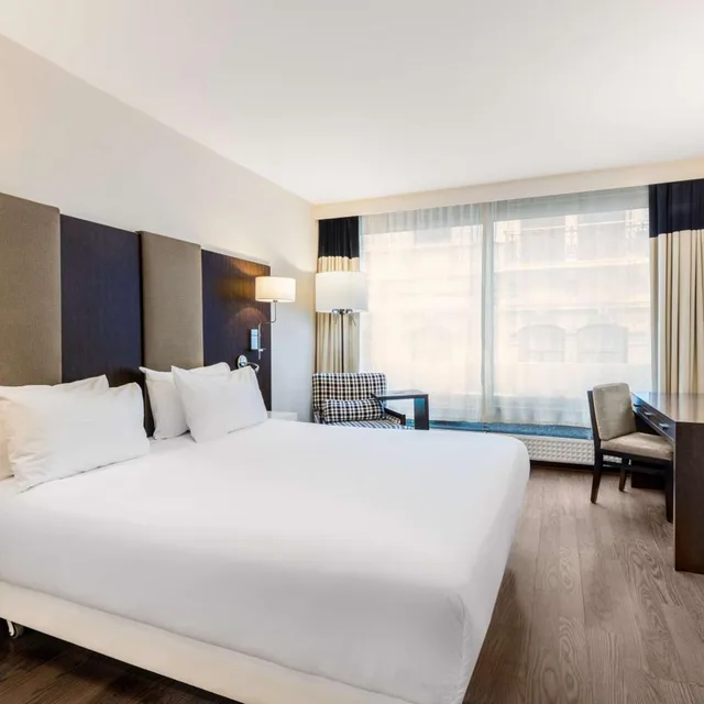 غرفة قياسية بسرير مزدوج أو سريرين منفصلين، Hotel NH Brussels Stephanie 5/10