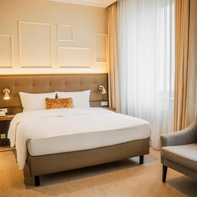 غرفة بسرير كينج وسرير كوين، Parkhotel Kurhaus Bad Kreuznach 3/10