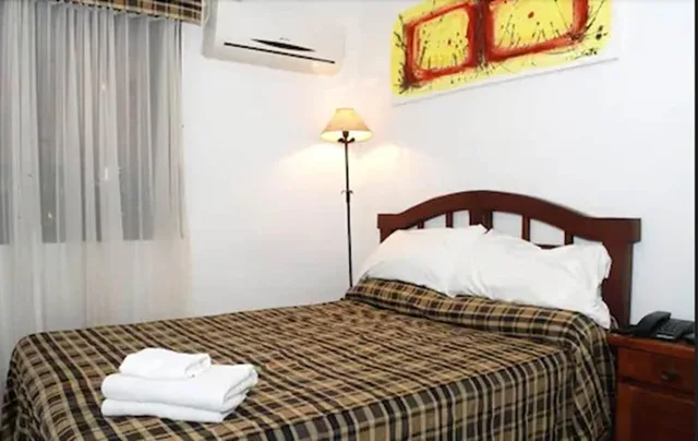 غرفة ثلاثية بثلاثة أسرّة، Laerte Hotel Mendoza 2/2
