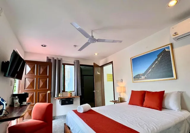 Design, King Bed, City View, Private Bathroom, Casa Ekinox 1/8