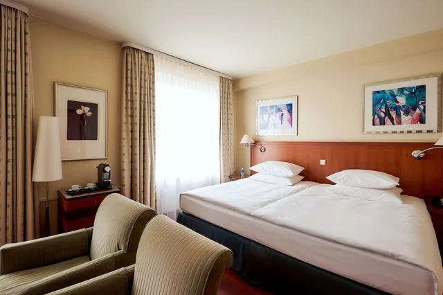 Premium, King Bed, Old Town View، Radisson Blu Ridzene Hotel, Riga 2/9